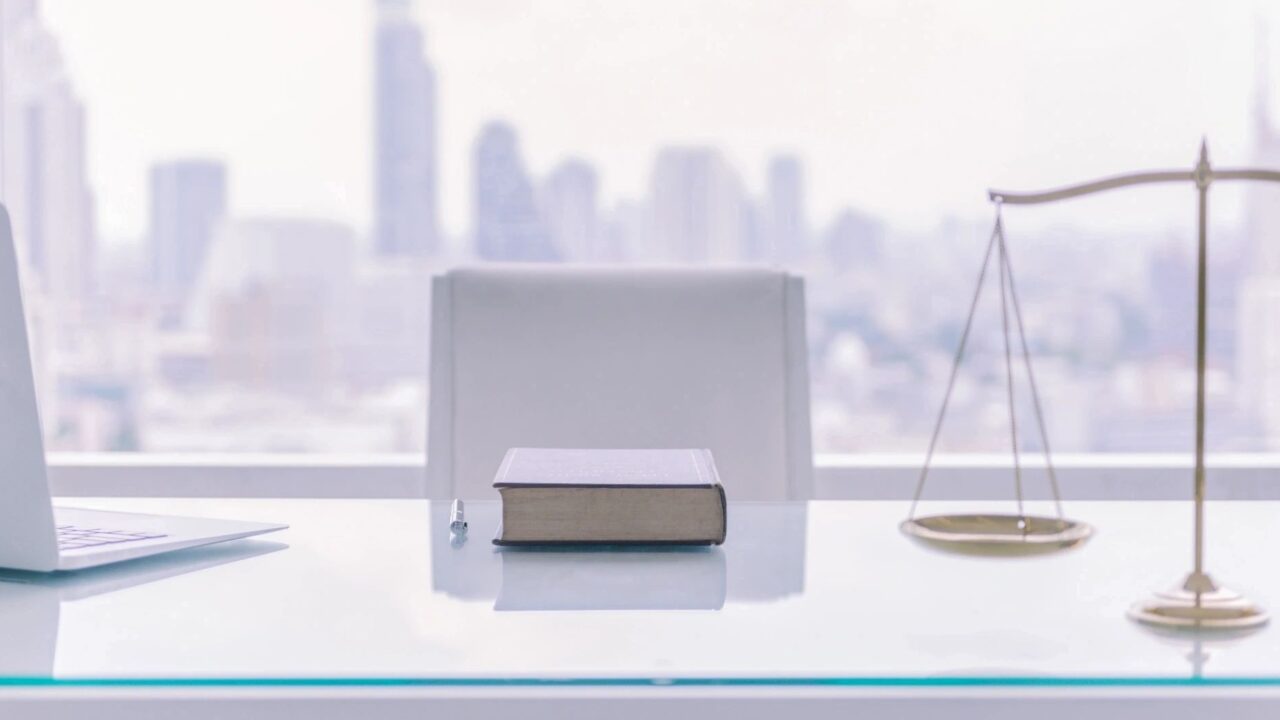 Факт проживания с наследником как основание для получения наследства.