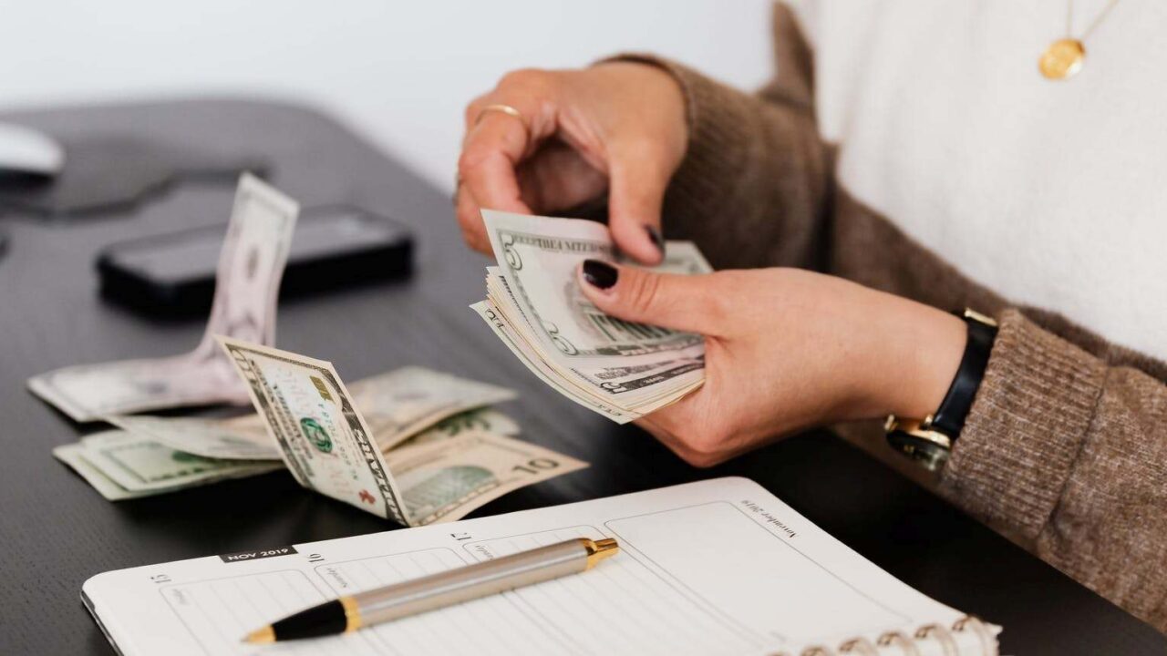 Задержка или невыплата заработной платы: алгоритм действий.